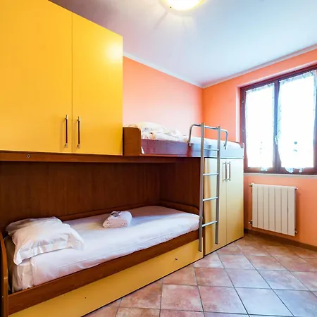 Artists - Con Terrazza E Piscina Rivoltella del Garda