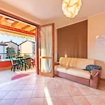 Artists - Con Terrazza E Piscina Rivoltella del Garda