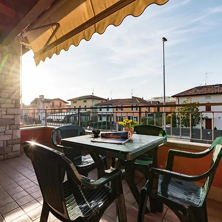 Artists - Con Terrazza E Piscina *
