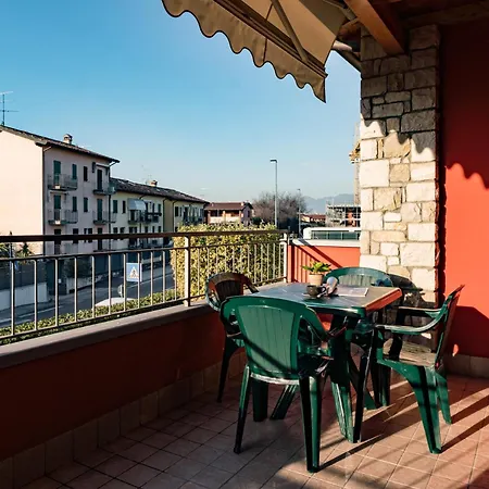 Artists - Con Terrazza E Piscina *
